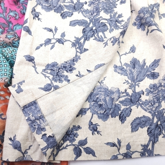 Talbots Beige Blue Floral Wrap Skirt Sz 12p - Picture 3 of 10